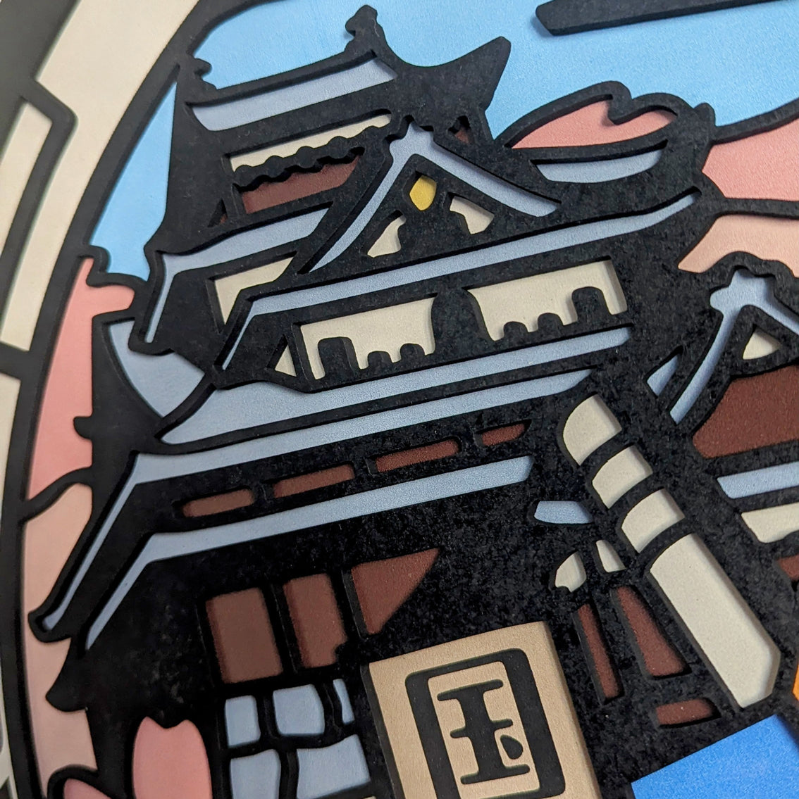 Plaque d'égout du Japon : Gundam de Matsue
